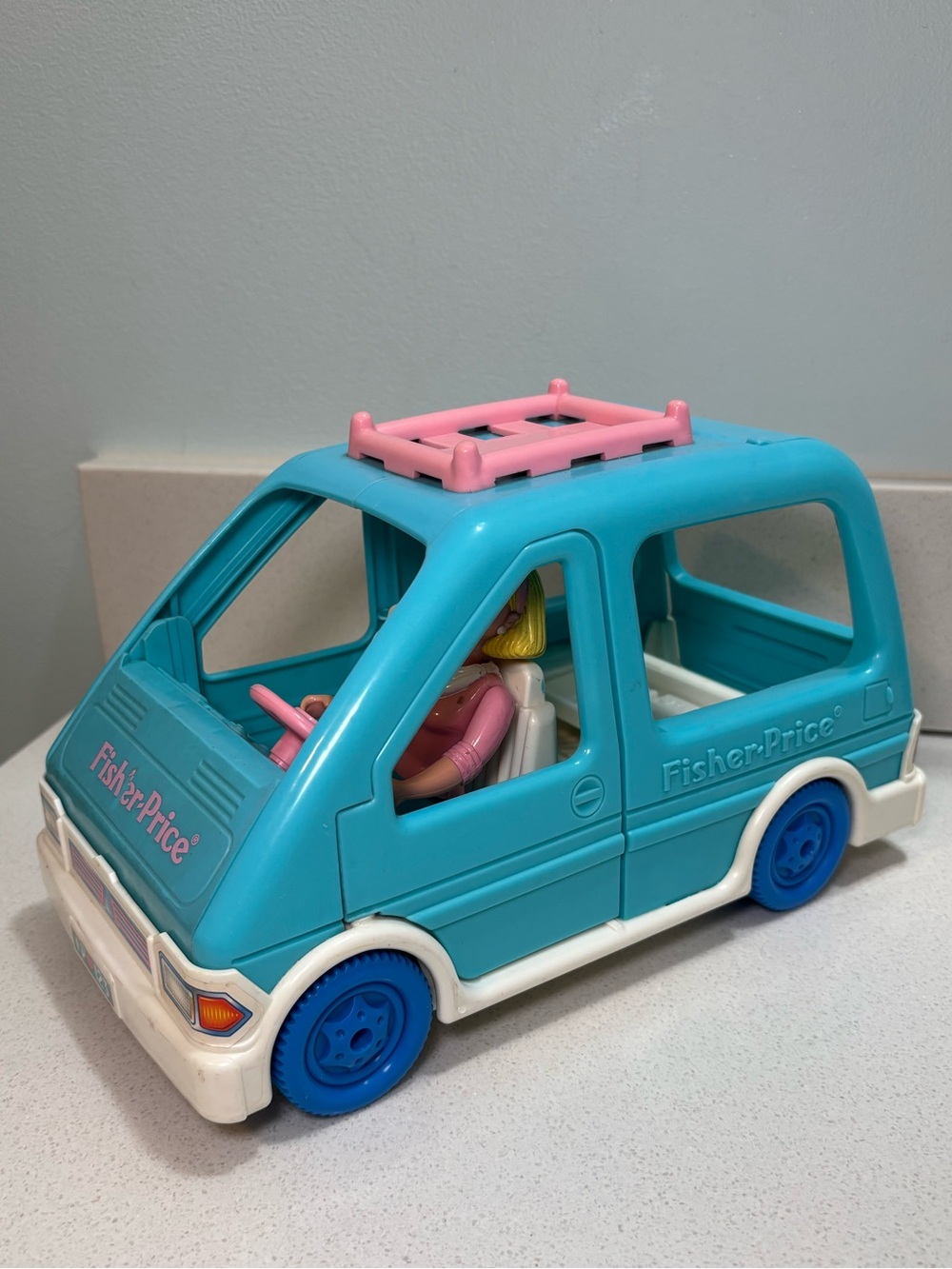 Fisher Price Loving Family Mini Van & Mom 1993 Blue & Pink
